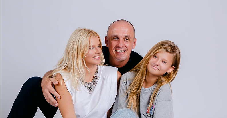 Елизавета Агафонова с семьёй